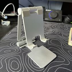 Portable iPad Stand
