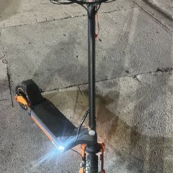 G3 ELECTRIC SCOOTER