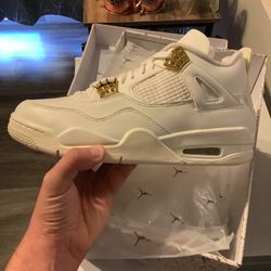 Jordan 4 Metallic Gold 