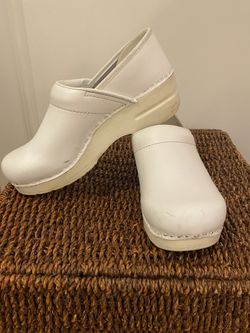 White Dansko Non-Slip Nursing Clogs/Shoes