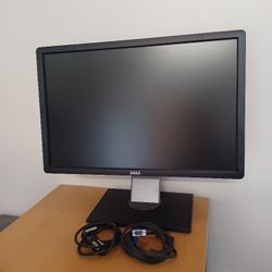 Monitor Dell P2213