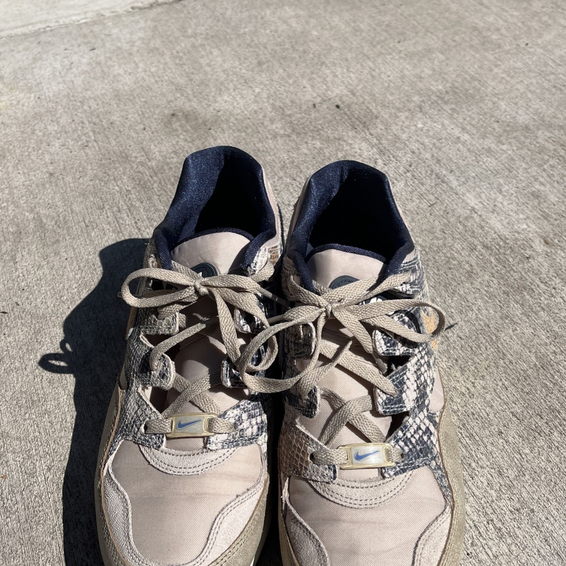 air max 95 black essential