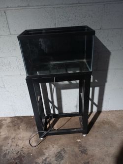 Reptile, 10 gallon with stand and heating pad