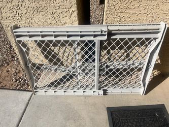 Pet gate