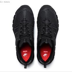 Supreme x Air Humara 17 'Black'
