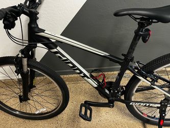Giant ATX Mountain Bike