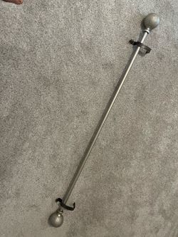 Curtain rod and brackets
