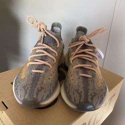 Yeezy 380 Size 8.5