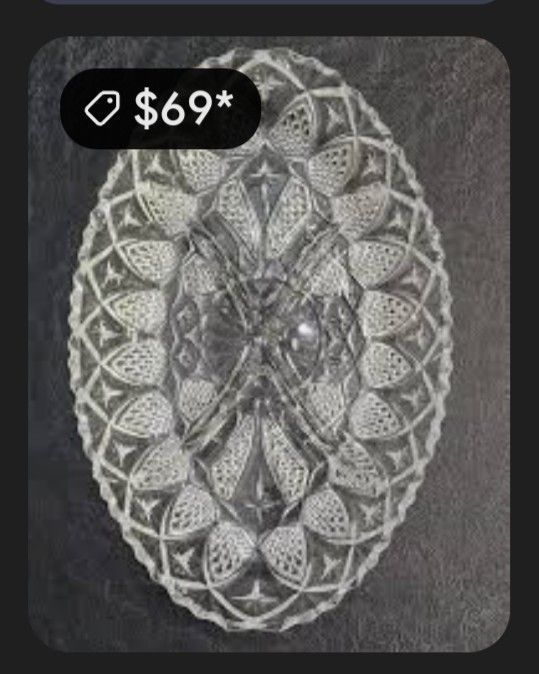 VINTAGE OVAL SHAPED FRENCH PATTERN CRYSTAL DISH 4 SECTION