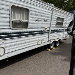 2001 road ranger Travel Trailer