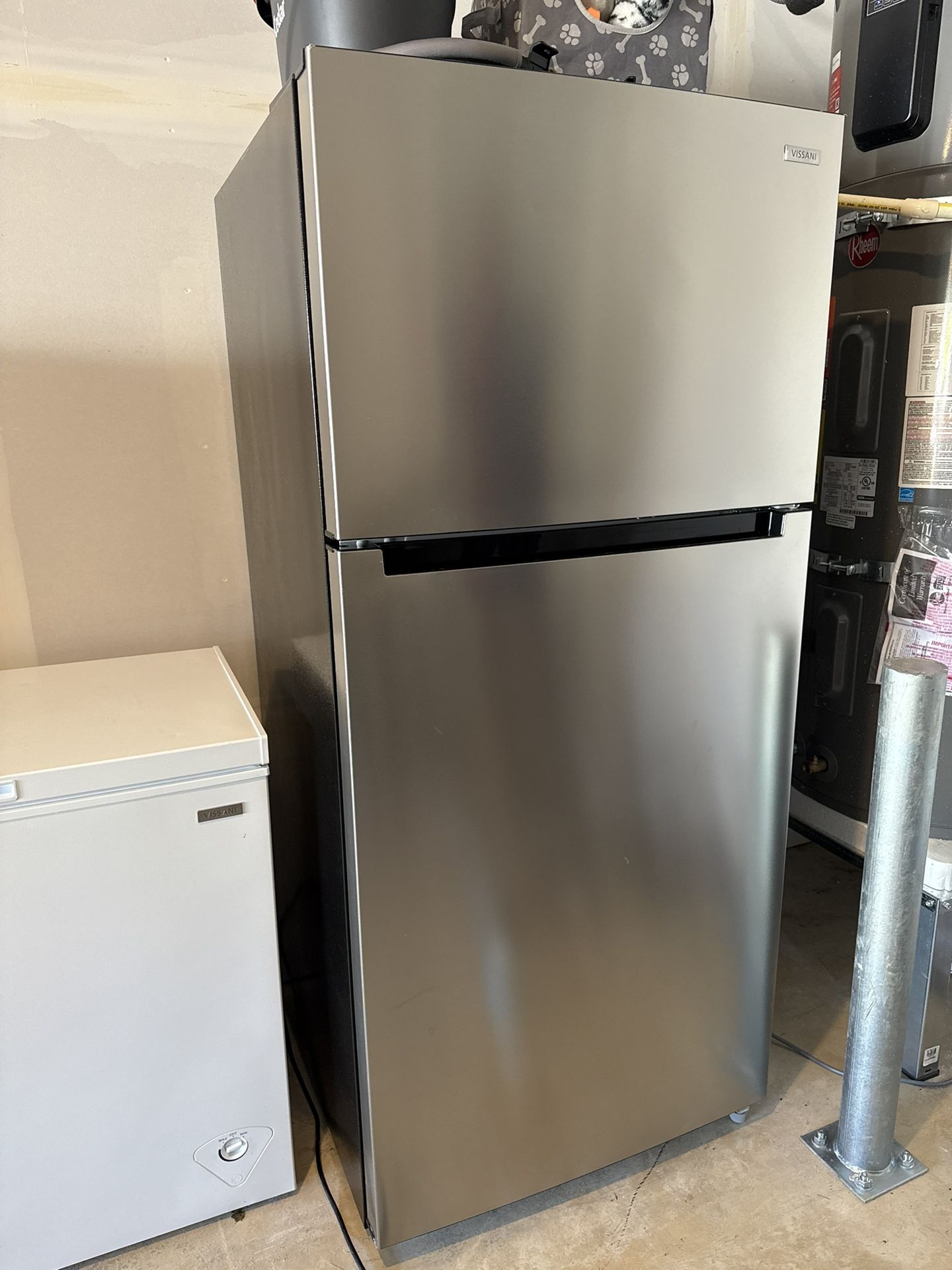 Vissani Fridge Freezer 