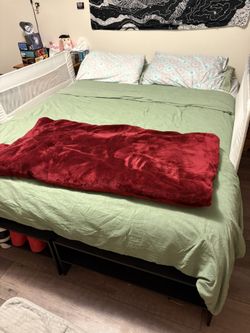 Queen Bed