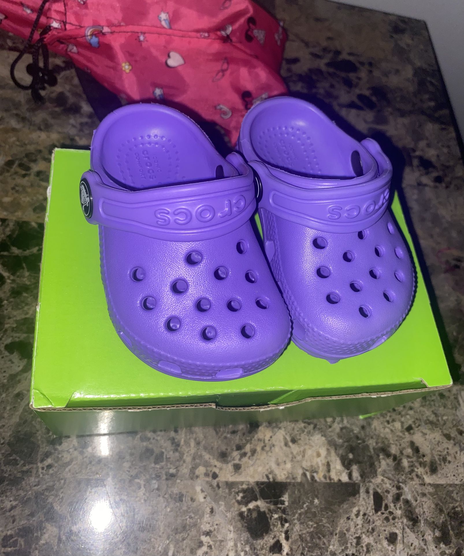 Toddler Crocs (4c)