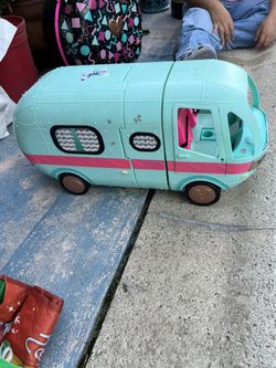 LoL Surprise Camper Bus 