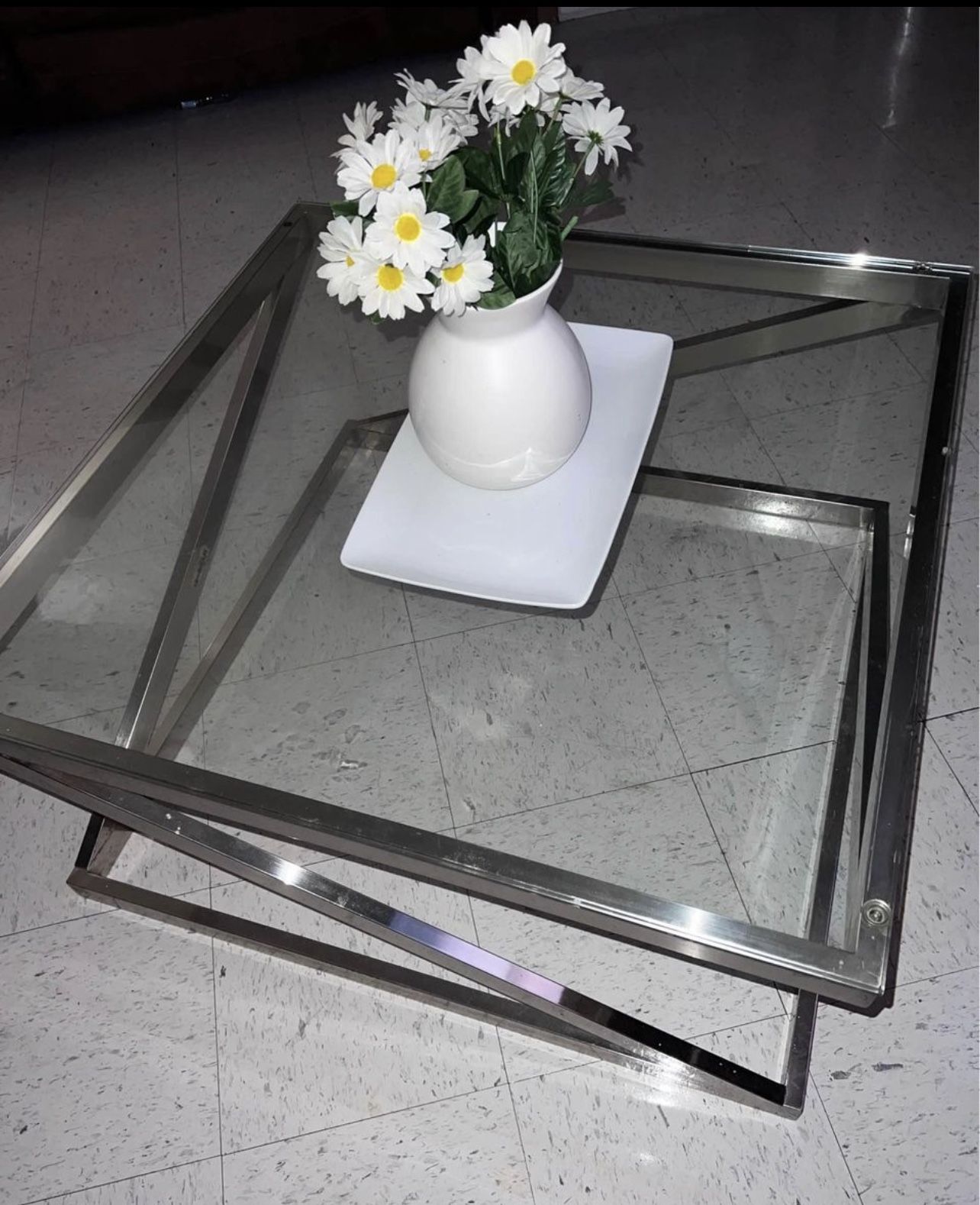 Selling glass Center Table For 150$