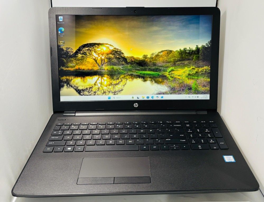 HP Laptop 15” TouchScreen 2019 Core i3-8130u 8GB 256GB SSD Windows 11