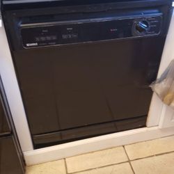 Kenmore Good Condition  Dish Washer