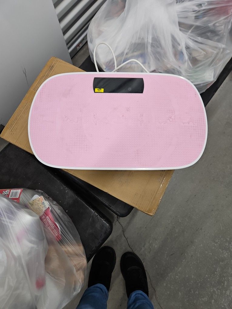 Excerzize Vibration Plate  ...Gently Used  Just Dirty From Shoes Stepping On It Comes With Remote 