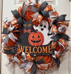Welcome Halloween Wreath