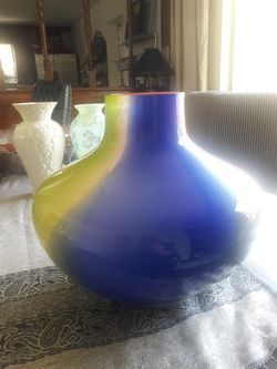 Sasaki collectible vase 50