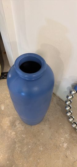 Tall vase with mirror
