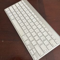 Apple Wireless Keyboard 