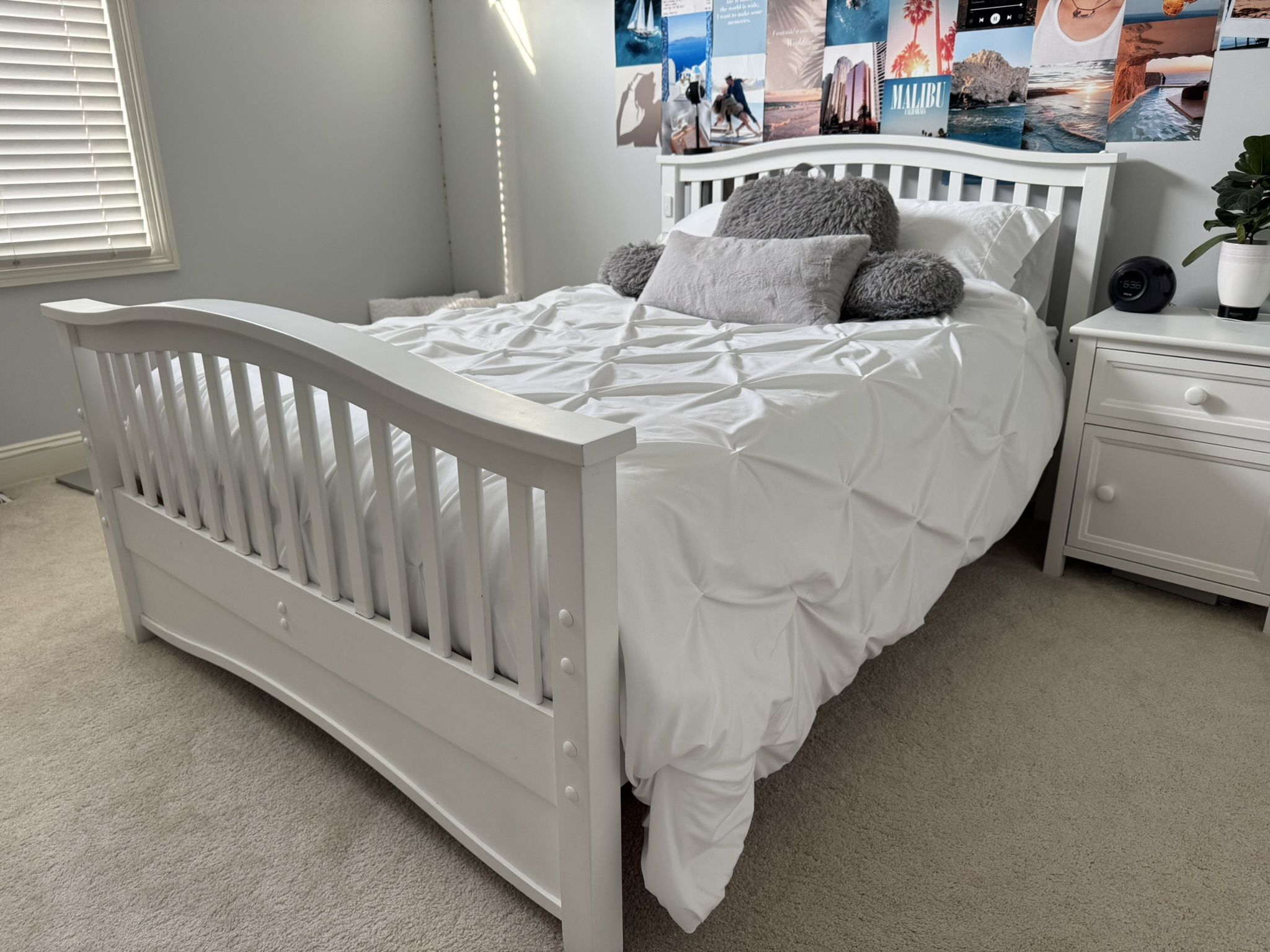 Full Size Wood Bed Frame w/ Mattress - White