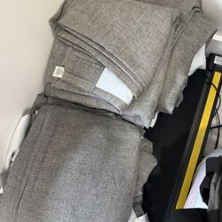 Varios Paños De Cortina Gruesa Para Que No Entre El Sol 