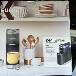 Coffee Maker, sandwich Grill Maker (2) 