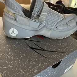 Jordan Mesh gray size 11.5 