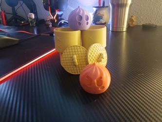 Cute little dumplings in any requested color.  Baskets come with each dumpling. I can print names on the back of the dumplings so they can be given as