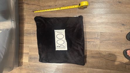 Rae Dunn “Boo!” Halloween pillow