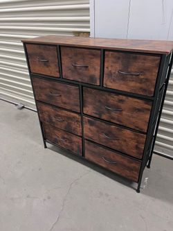 Horizontal dresser
