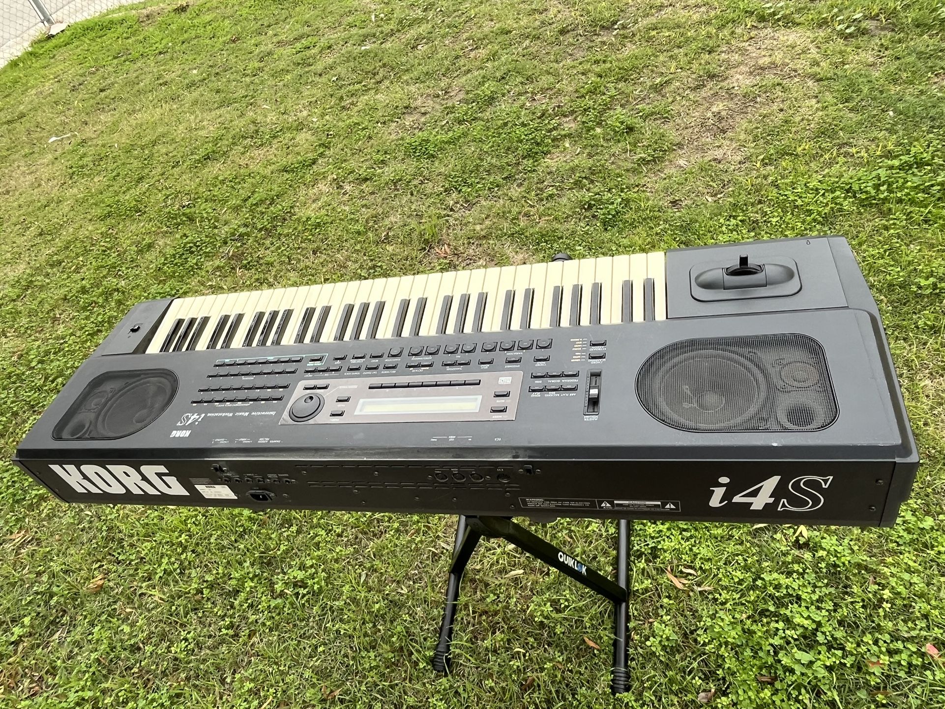 Korg I4s Keyboard 
