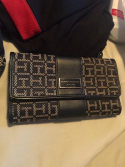 Tommy Hilfiger wallet
