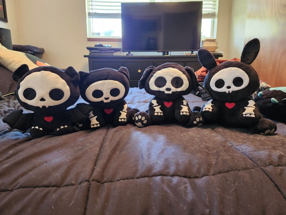 8in Skelanimals Plushies