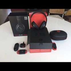 BEATS STUDIO WIRELESS OVER‑EAR HEADPHONE
