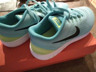Nike shoe size 5y