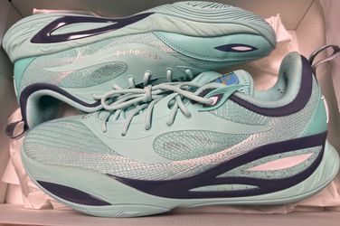 Li-Ning D-Lo 2 size 11 “Energy Surge”