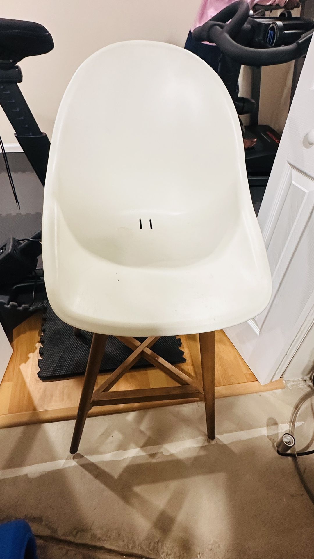 Dining Table Set With 4 Chairs.