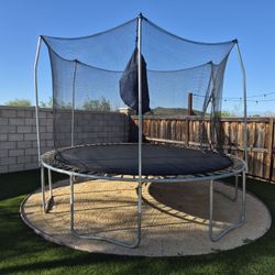 Free Trampoline 