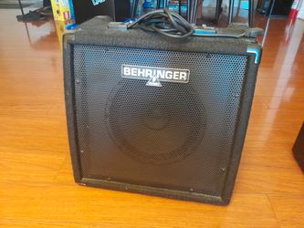 Behringer Ultratone K450FX Keyboard Amp