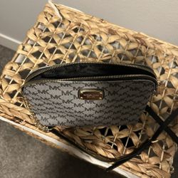 Woman’s Handbag