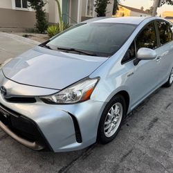 2016 Toyota Prius V