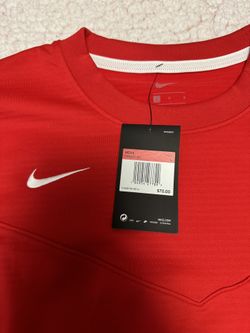 Men’s Nike long sleeves T-shirt size large red colour new with tags