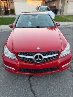 🚗 For Sale: 2012 Mercedes-Benz C250 – Red