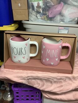 Rae Dunn new set of cups