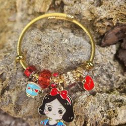 Snow White Bracelet. Adult Size.brand New.pick Up In EAST PASADENA 