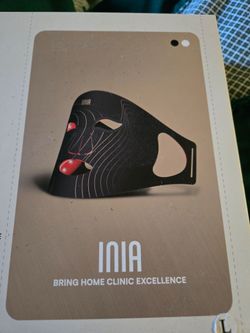 Red light therapy mask
