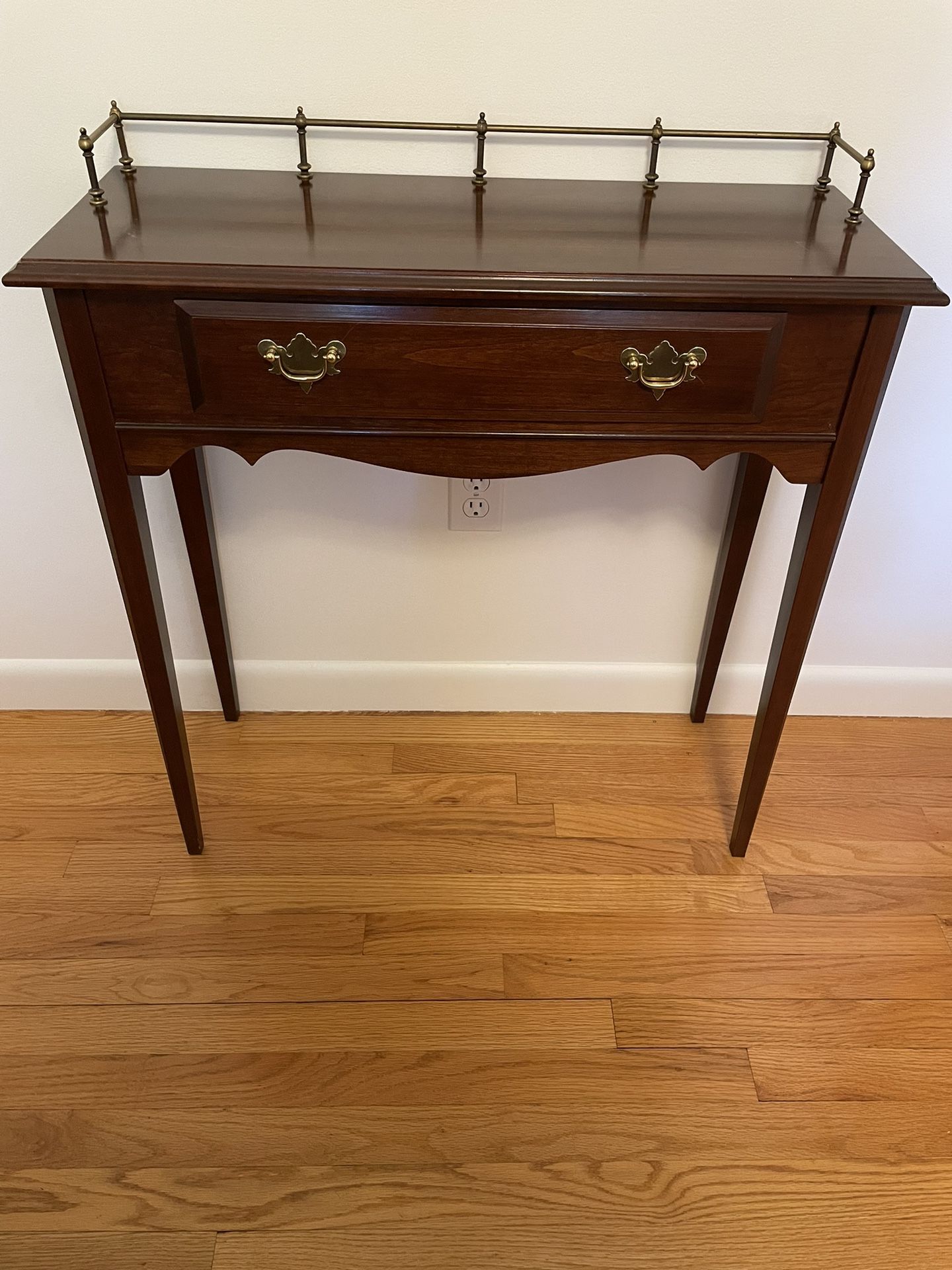 Hitchcock Console Table And Mirror Federal Queen Anne